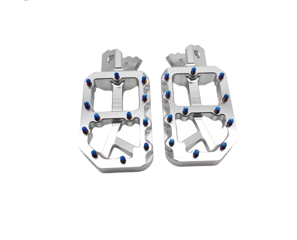 Aluminum pegs